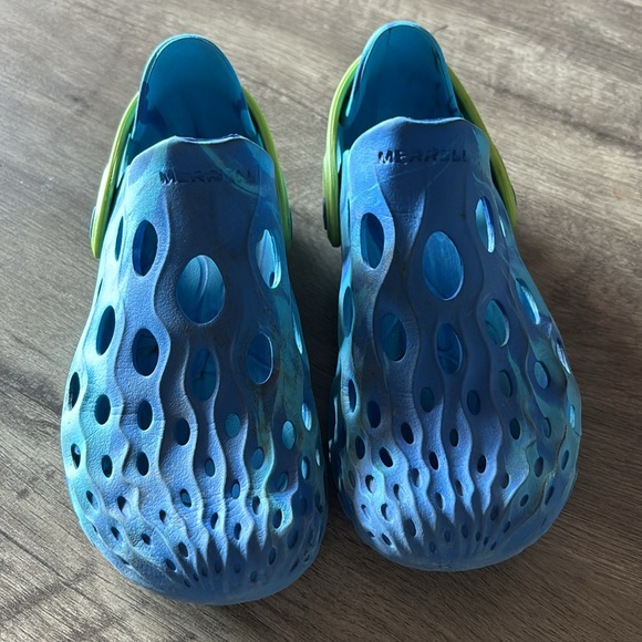 Merrell water shoes size 2 - Picture 2 of 6